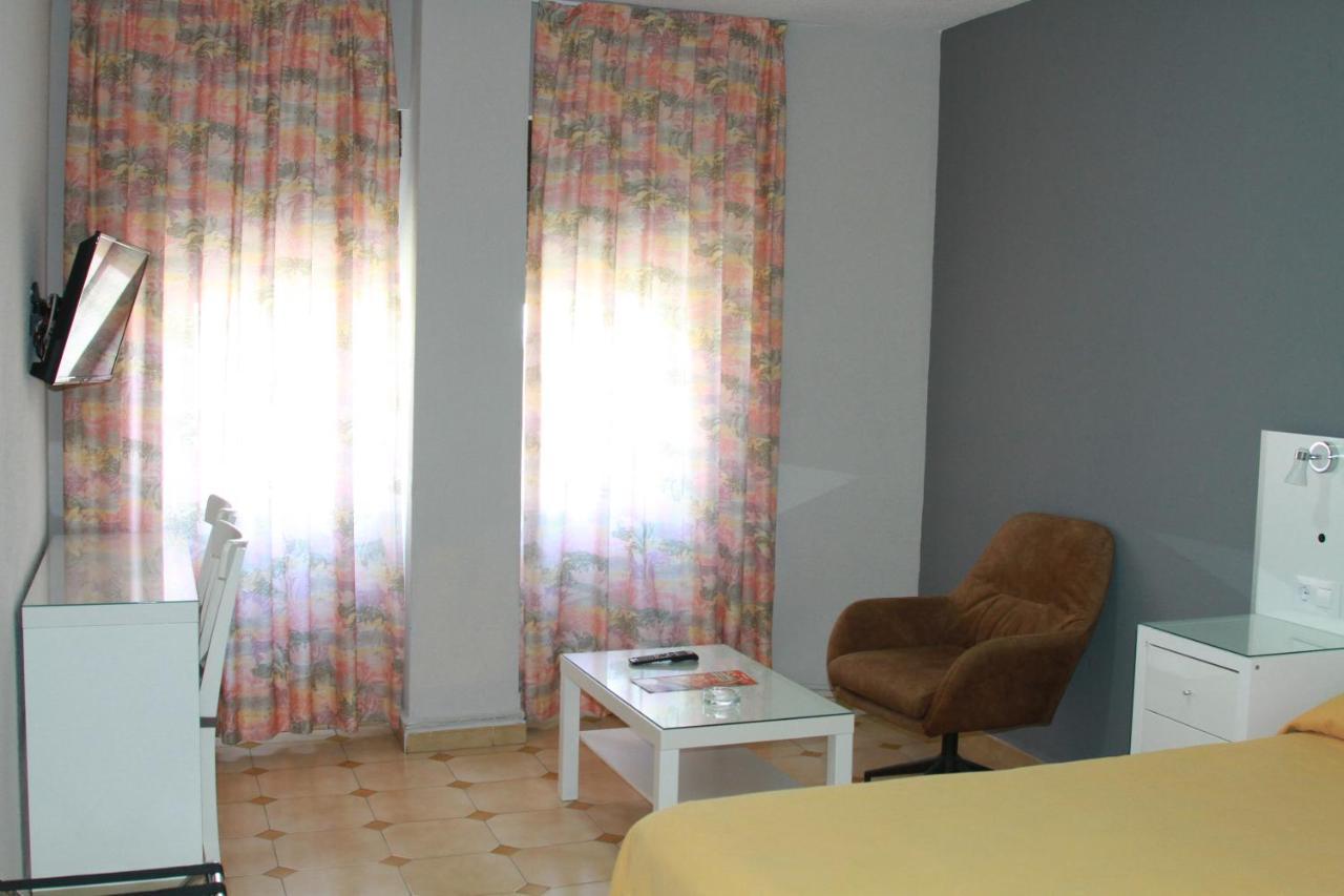 Apartamentos Resitur Sevilla Eksteriør bilde