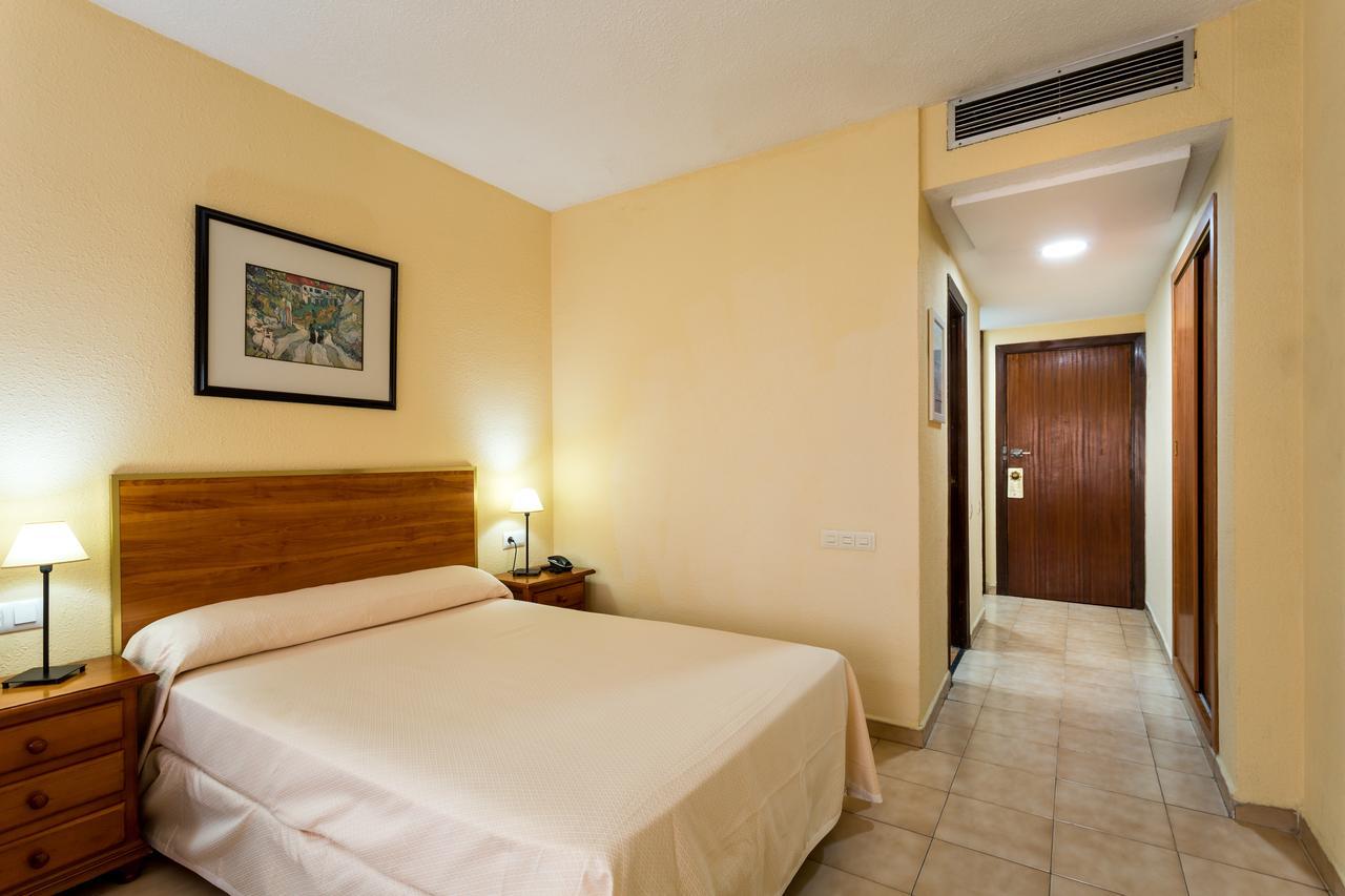 Apartamentos Resitur Sevilla Eksteriør bilde
