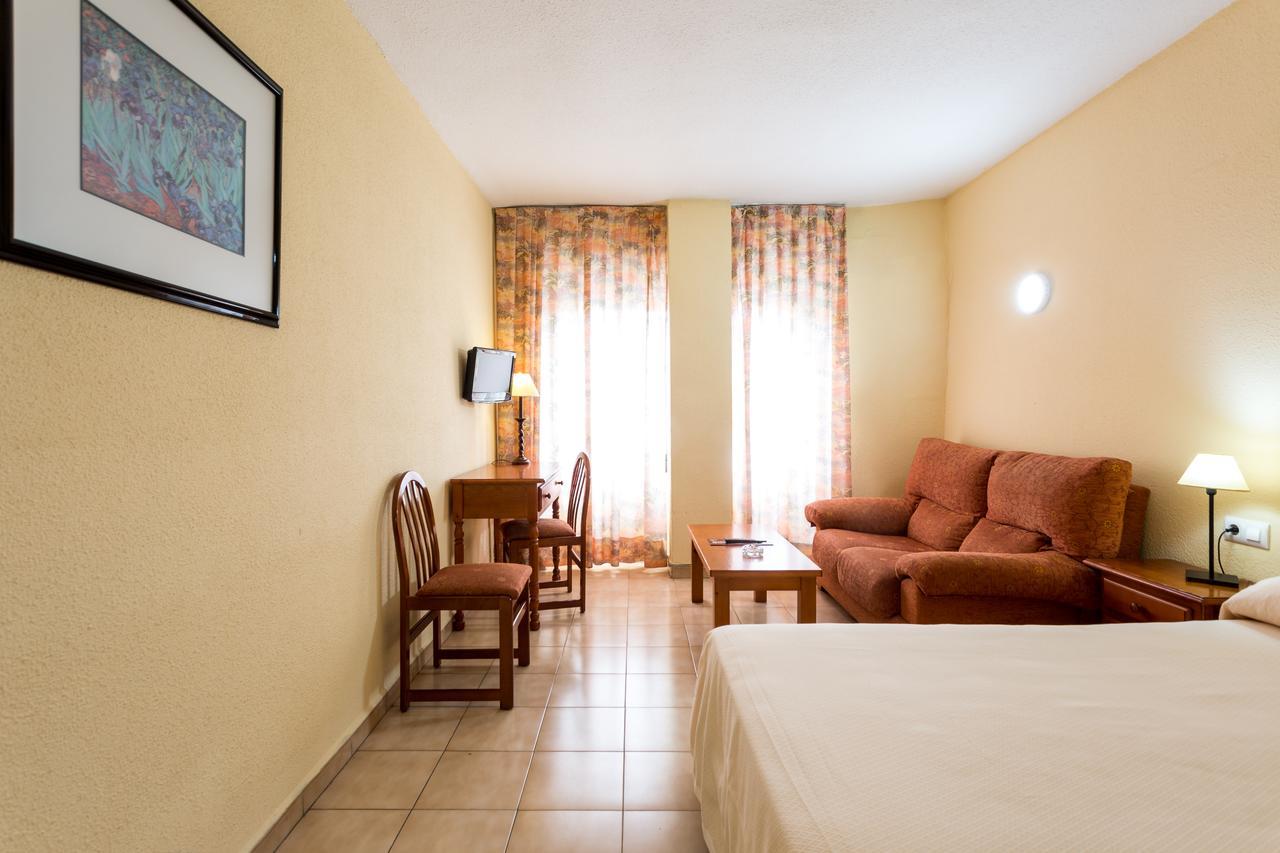 Apartamentos Resitur Sevilla Eksteriør bilde