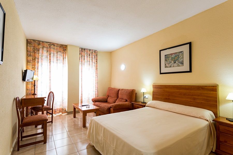 Apartamentos Resitur Sevilla Eksteriør bilde
